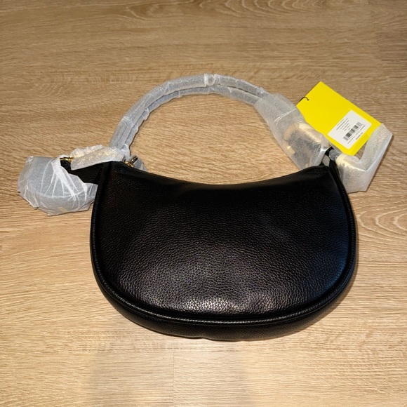 NWT Marc Jacobs Black Pebbled Leather Shoulder Bag – Gold Hardware - Picture 2 of 7